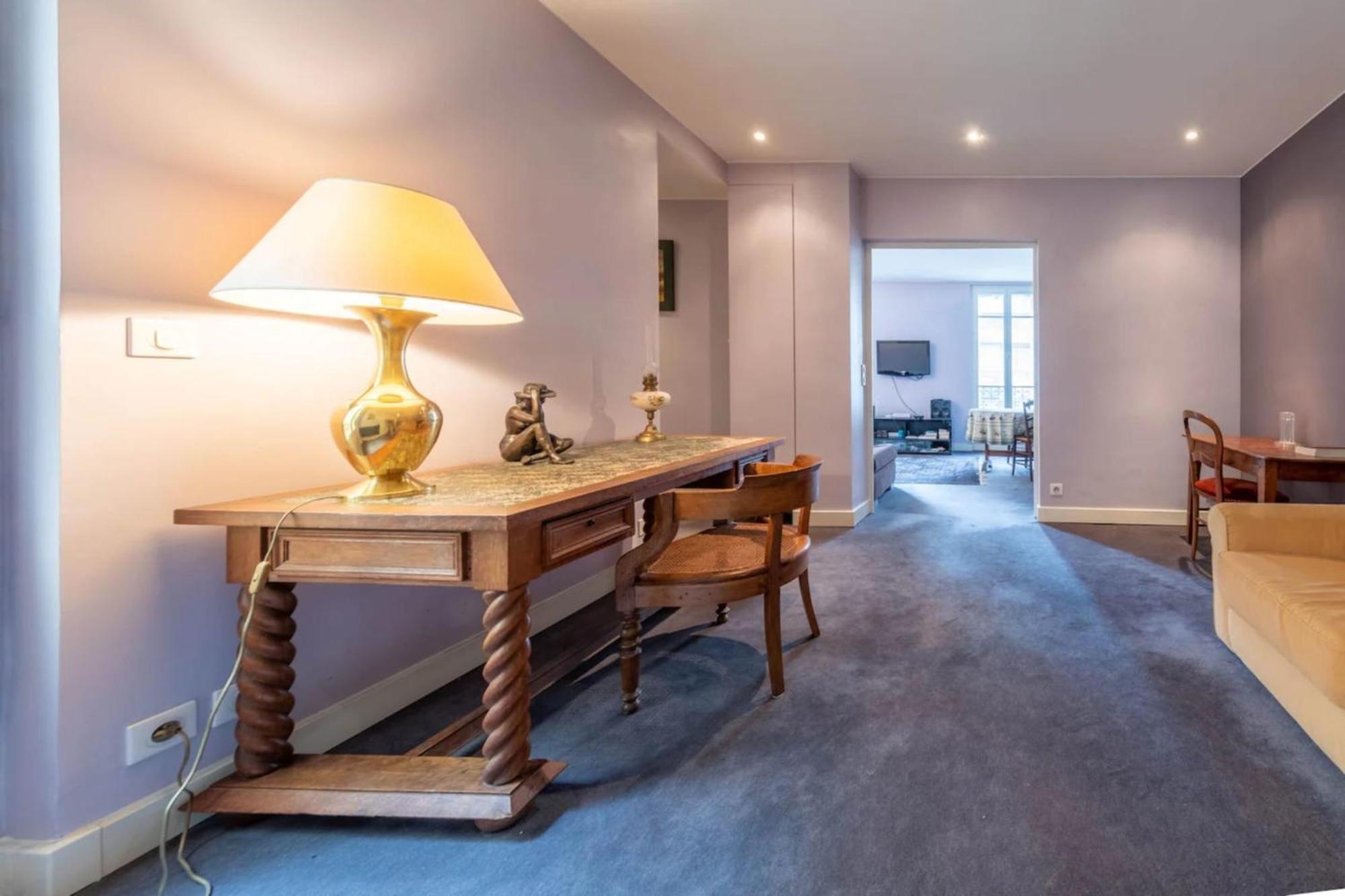Spacious 1 Bedroom In Appartement *